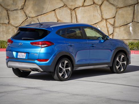 Used 2017 Hyundai Tucson Sport w/ Cargo Package image 16