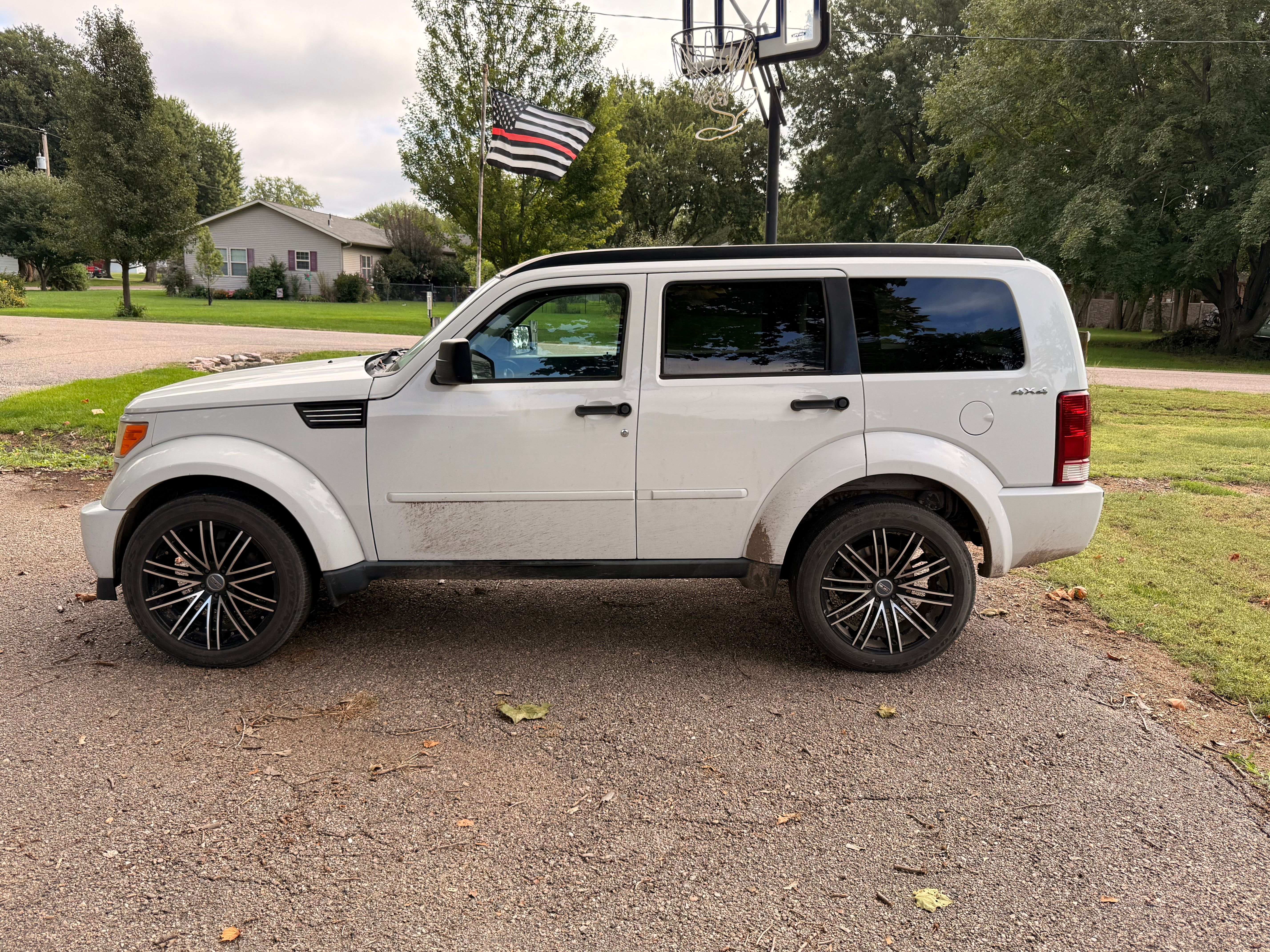 Used 2011 Dodge Nitro Heat AWD/4WD image 1