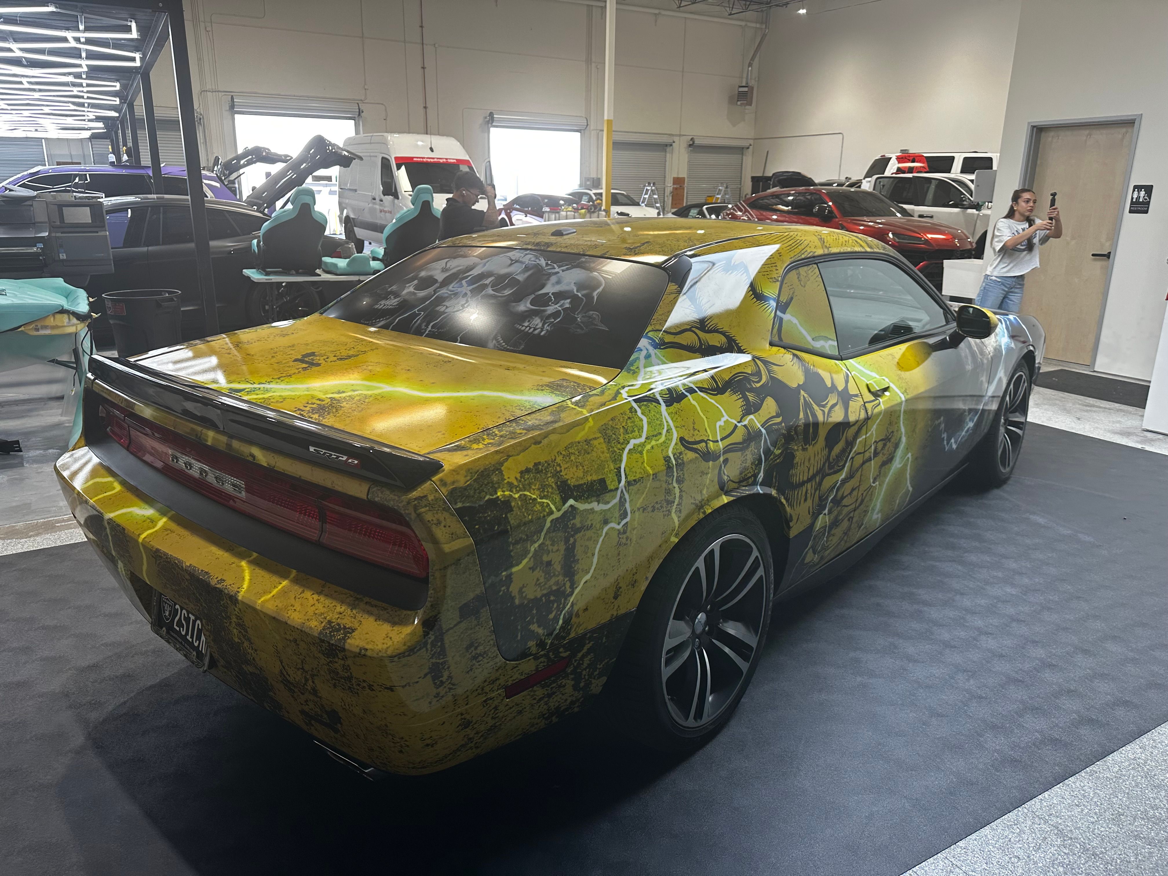 Used 2012 Dodge Challenger SRT8 w/ Premium Sound Group RWD image 5