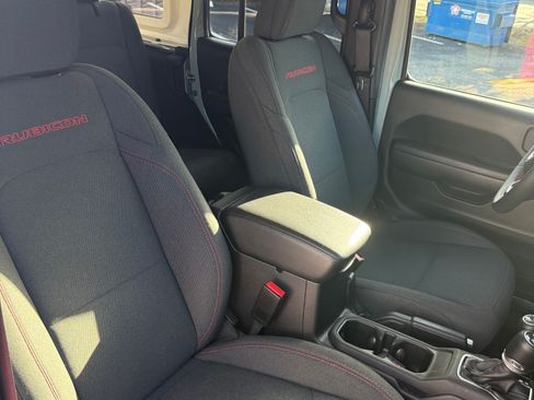 Used 2024 Jeep Wrangler Unlimited Rubicon image 20