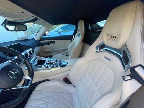 Used 2019 Mercedes-Benz AMG GT C image 9