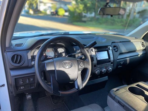 Used 2015 Toyota Tundra SR5 image 11