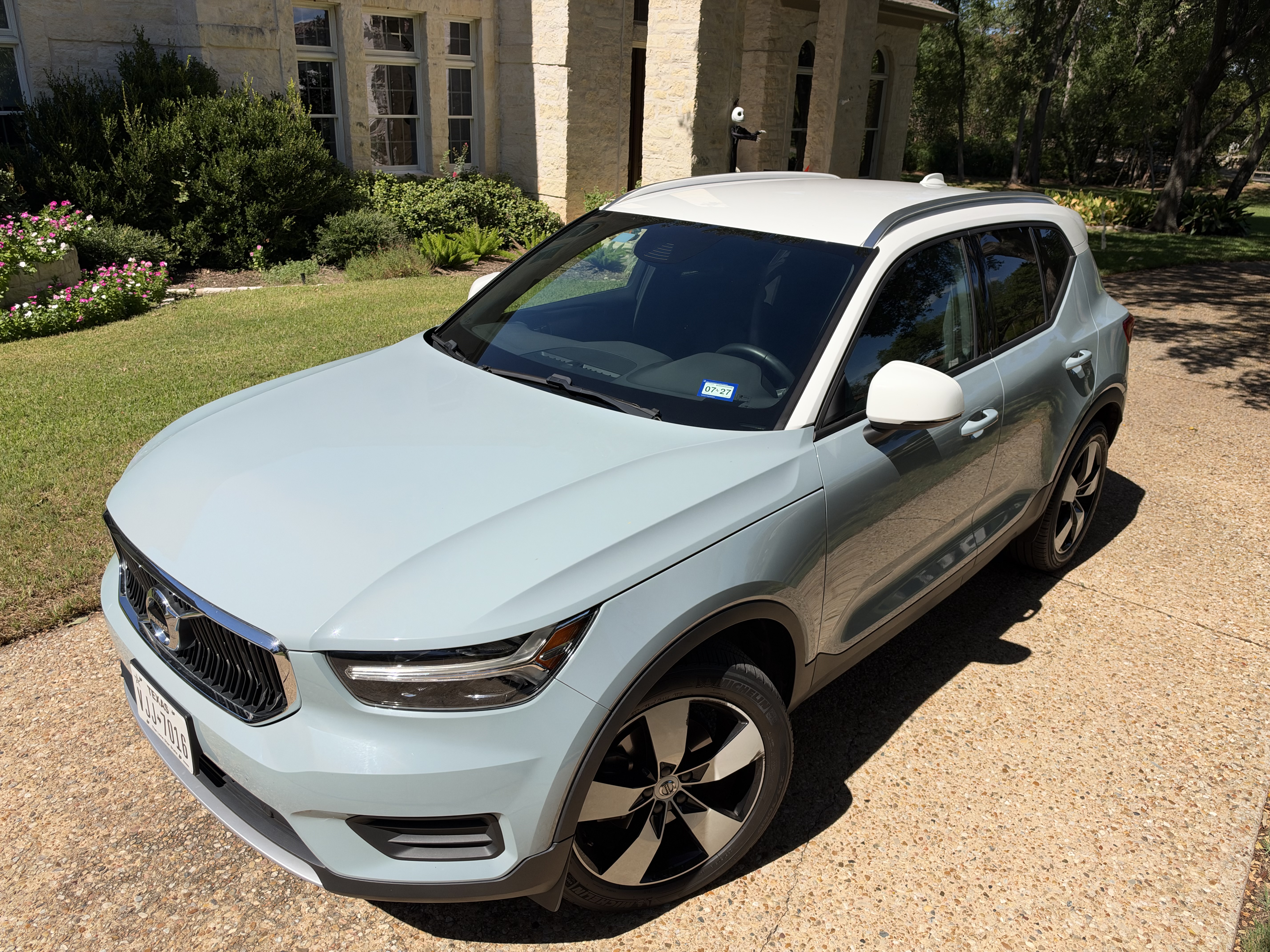 Used 2019 Volvo XC40 T5 Momentum AWD/4WD image 2