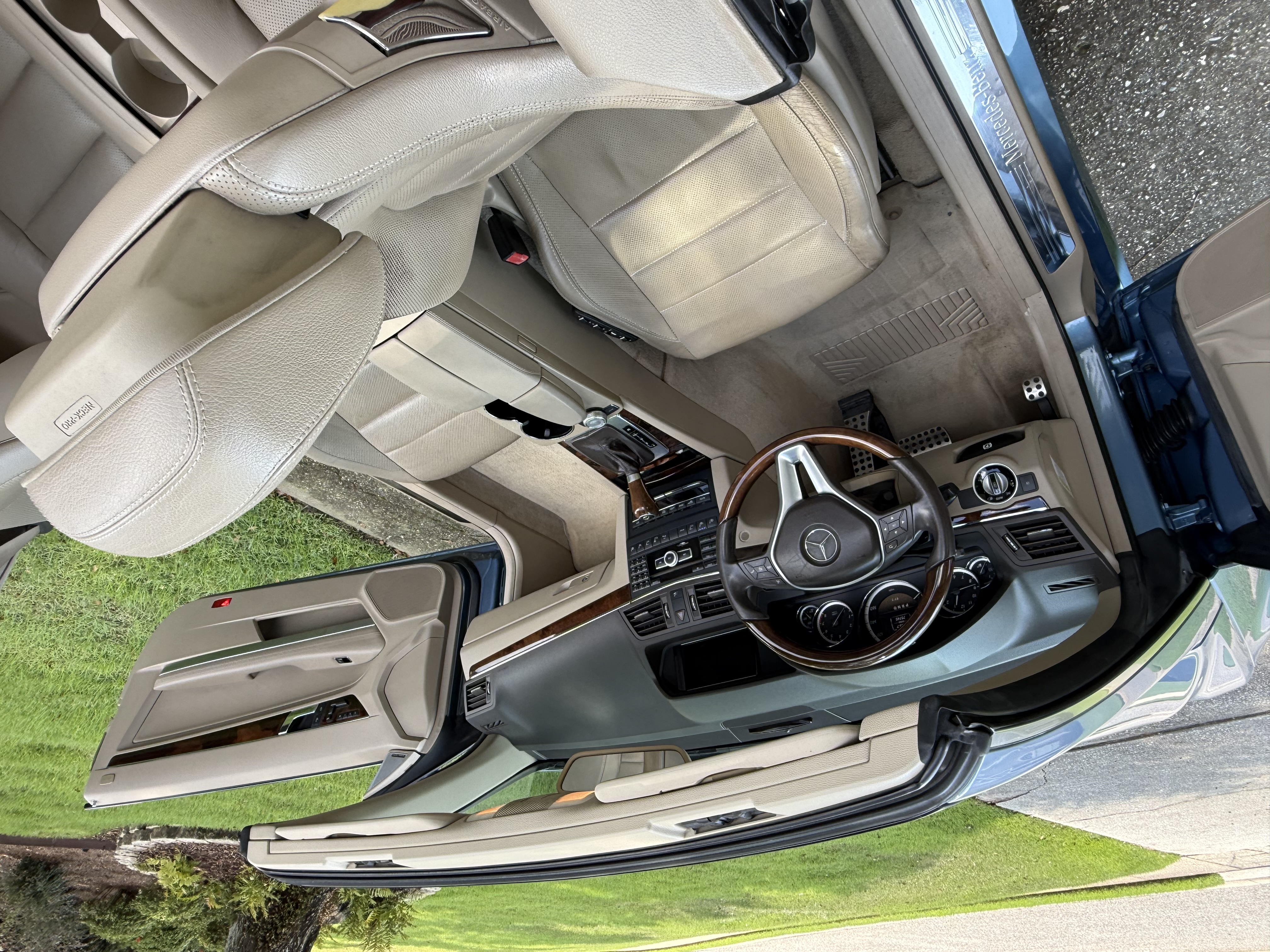 Used 2012 Mercedes-Benz E 550 Cabriolet image 10