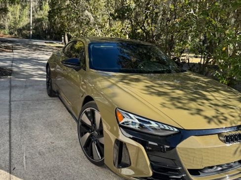 Used 2023 Audi e-tron GT Prestige w/ Prestige Package image 8