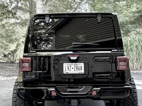 Used 2024 Jeep Wrangler High Altitude image 2