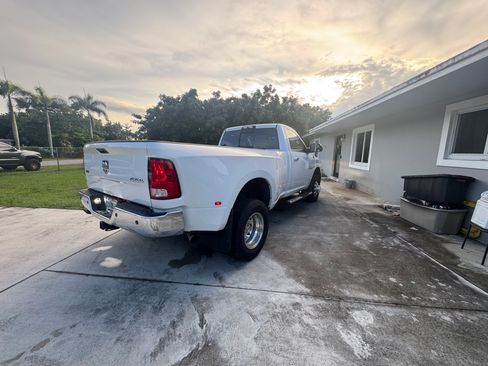 Used 2018 RAM 3500 SLT w/ Popular Equipment Group AWD/4WD image 6
