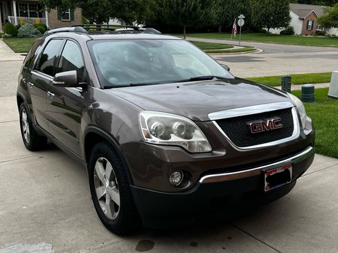 Used 2012 GMC Acadia SLT FWD image 1