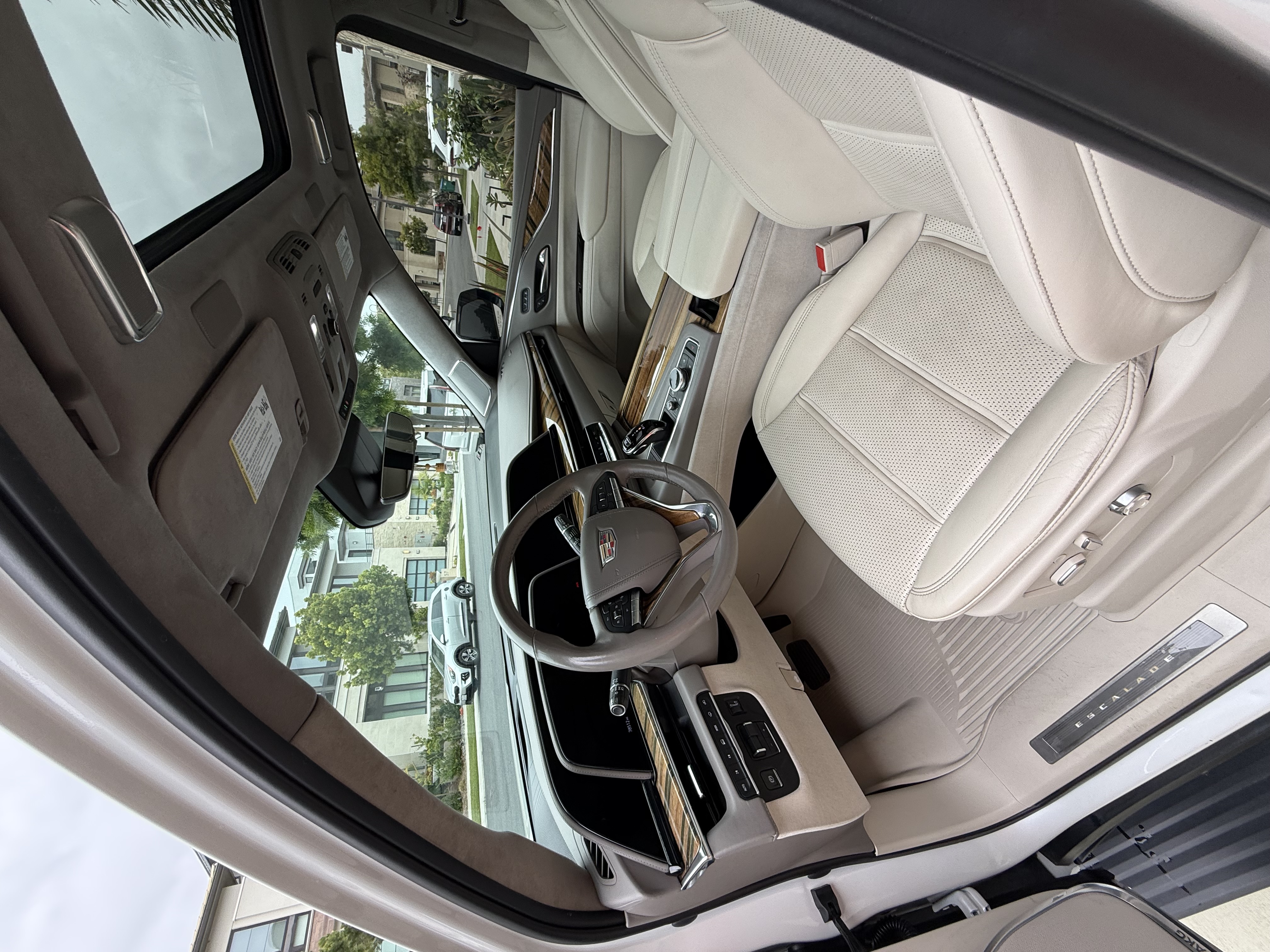 Used 2021 Cadillac Escalade ESV Sport Platinum AWD/4WD image 11