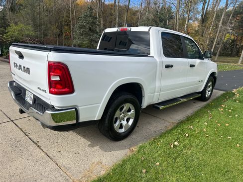 Used 2025 RAM 1500 Big Horn AWD/4WD image 5