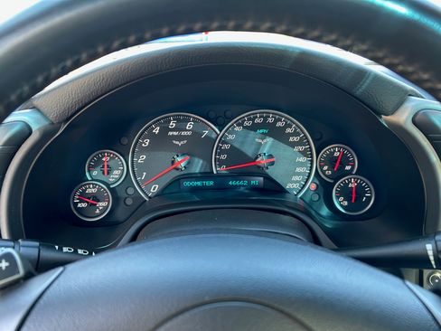 Used 2007 Chevrolet Corvette Coupe w/ Preferred Equipment Group image 14