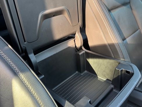 Used 2021 GMC Yukon XL Denali image 18