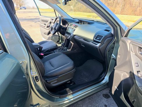 Used 2017 Subaru Forester 2.5i Touring image 19