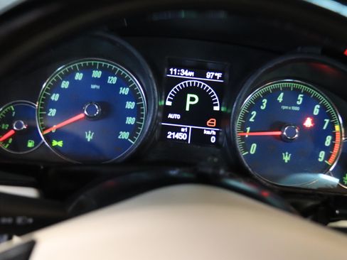 Used 2013 Maserati GranTurismo Sport image 27