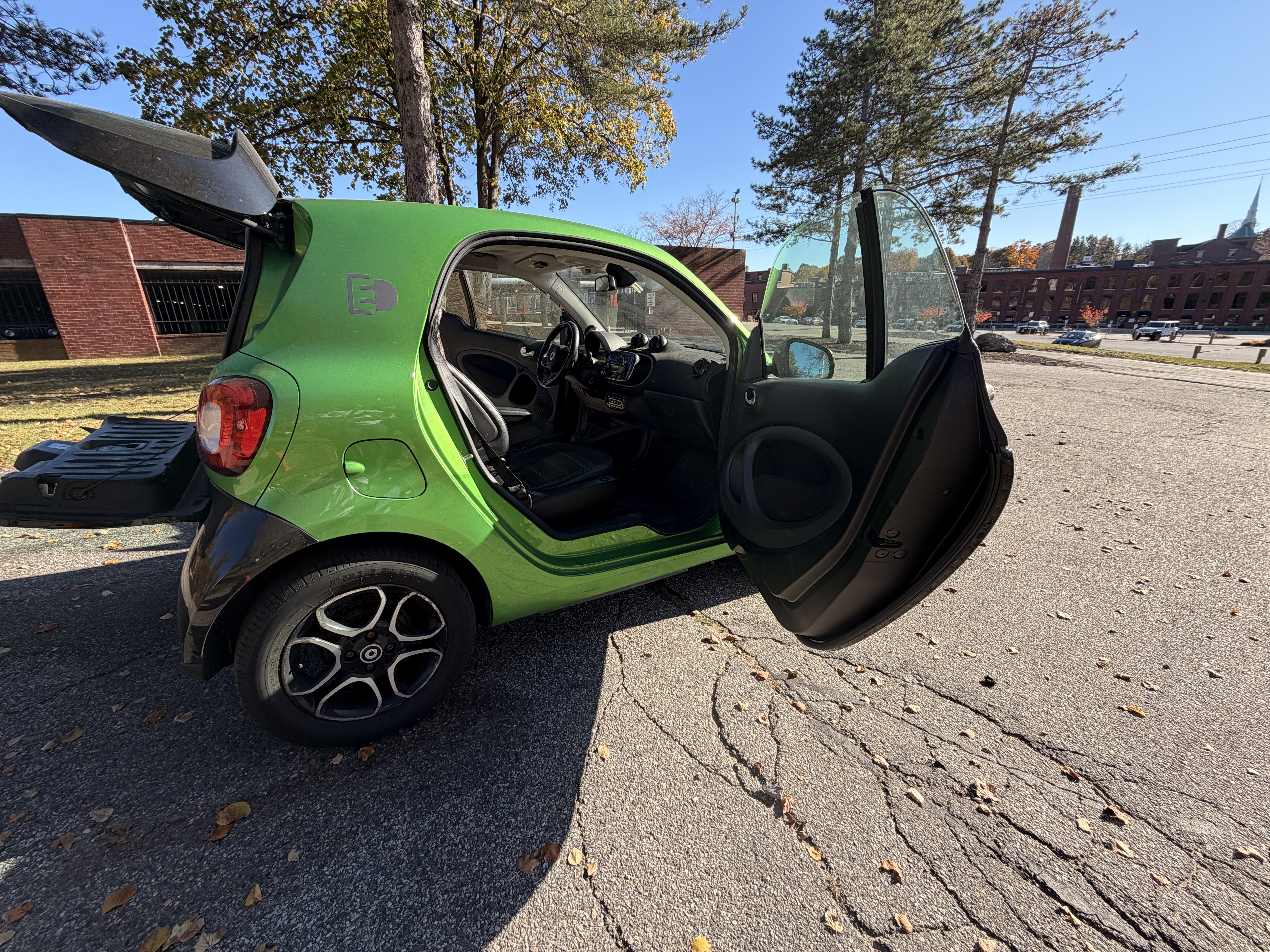Used 2018 smart fortwo electric drive RWD image 15