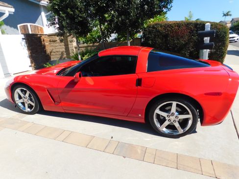 Used 2006 Chevrolet Corvette Coupe image 2