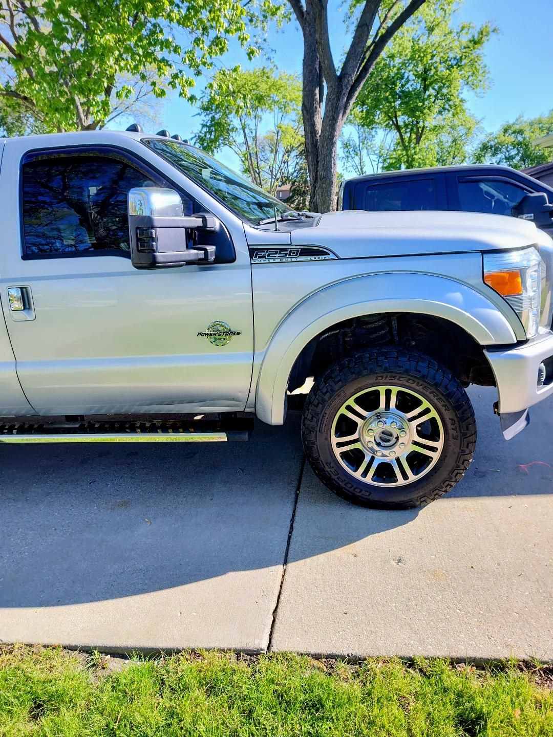 Used 2014 Ford F250 Platinum AWD/4WD image 2