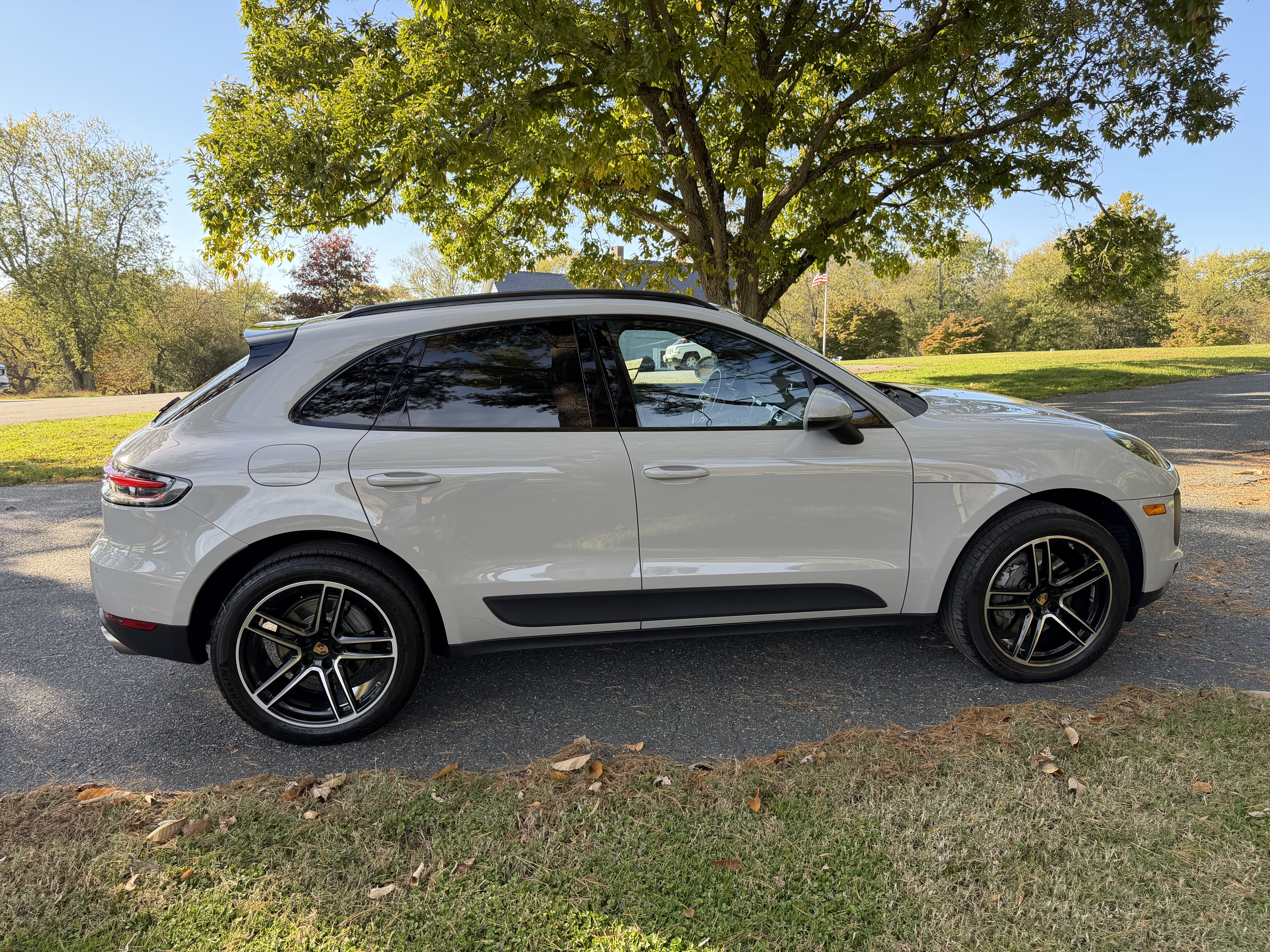 Used 2020 Porsche Macan S AWD/4WD image 5