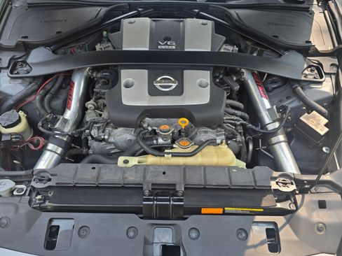 Used 2012 Nissan 370Z Touring w/ Sport Pkg RWD image 11