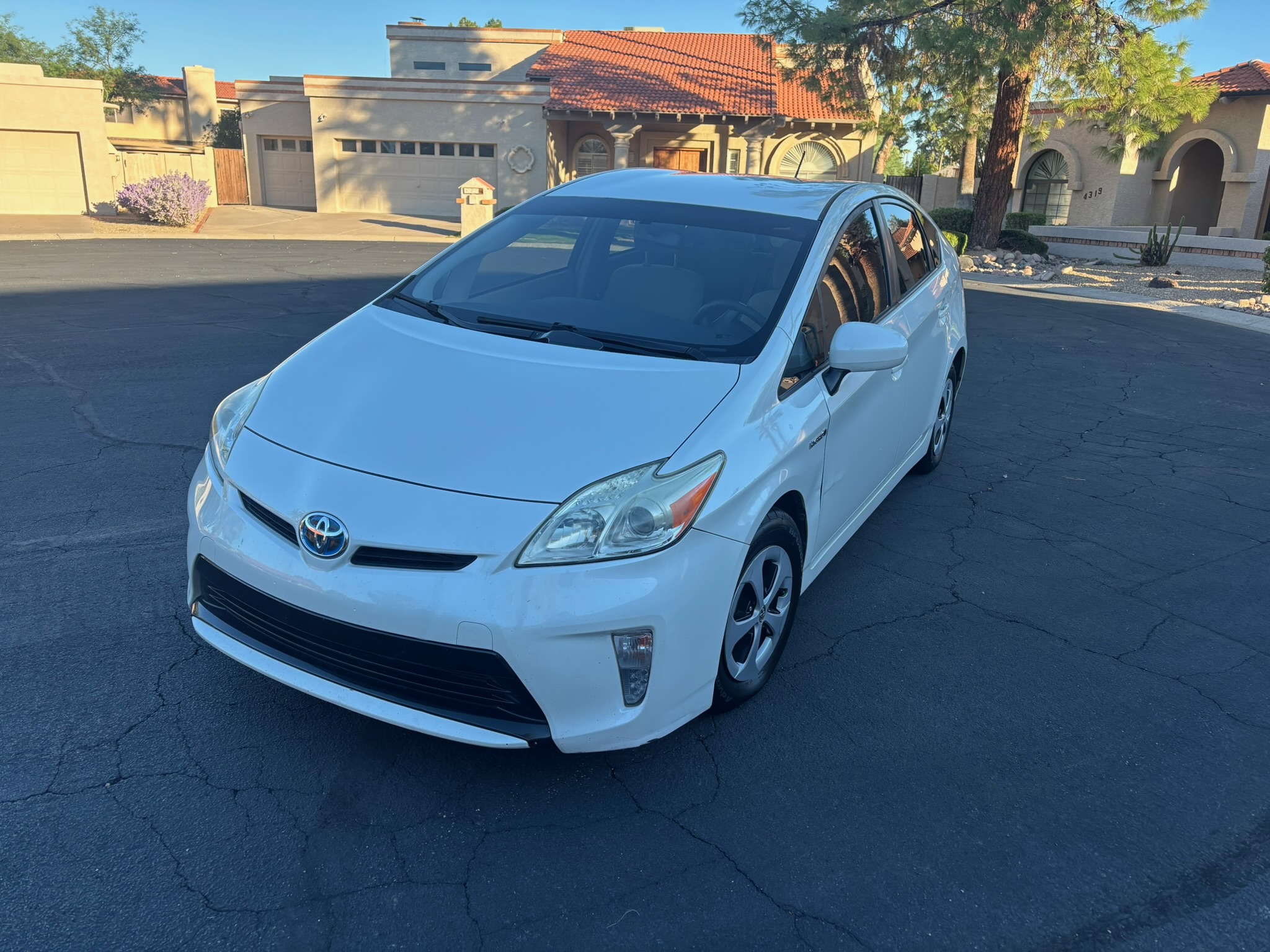 Used 2014 Toyota Prius Two w/ Preferred Accessory Package FWD image 16