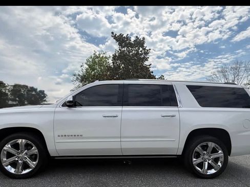 Used 2019 Chevrolet Suburban Premier RWD image 1