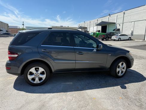 Used 2011 Mercedes-Benz ML 350 BlueTEC 4MATIC image 5