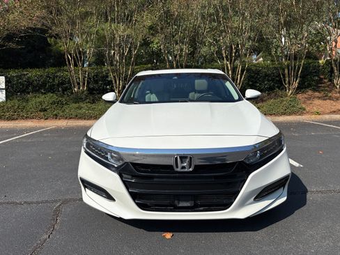 Used 2018 Honda Accord EX-L image 9