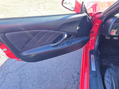 Used 2001 Honda S2000 image 17