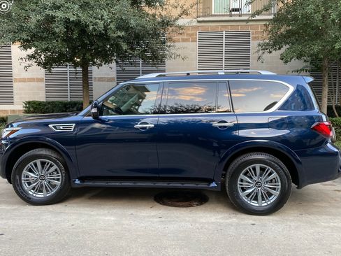 Used 2021 INFINITI QX80 Luxe w/ Cargo Package image 4