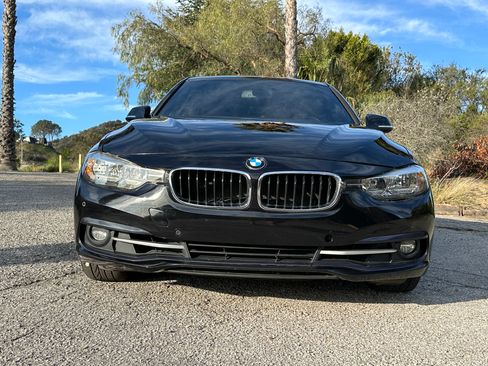 Used 2017 BMW 330i Sedan image 4