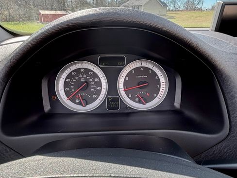 Used 2011 Volvo C70 T5 image 6