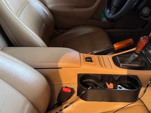 Used 2000 MAZDA MX-5 Miata LS image 16