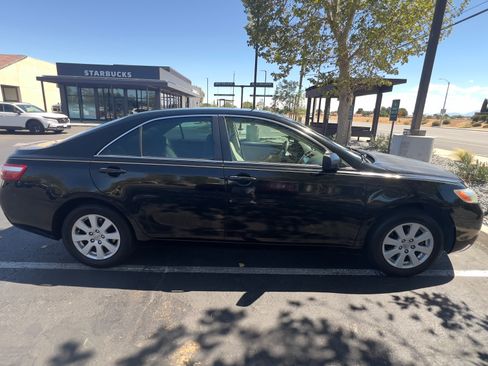 Used 2009 Toyota Camry LE image 12