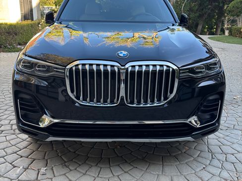Used 2022 BMW X7 xDrive40i w/ Executive Package image 5