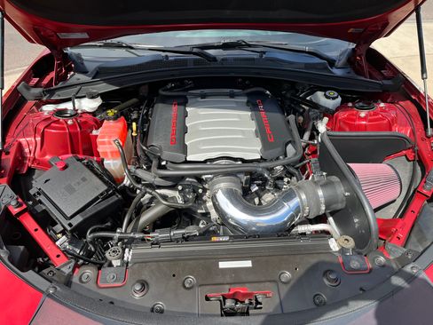 Used 2017 Chevrolet Camaro SS RWD image 6