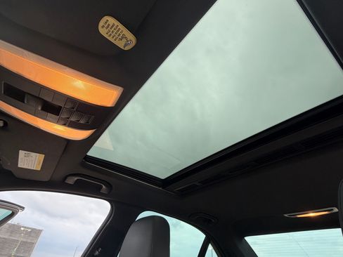 Used 2009 Mercedes-Benz C 300 Sedan image 1