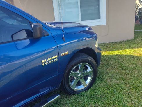 Used 2017 RAM 1500 Express RWD image 6