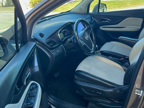 Used 2019 Buick Encore Preferred image 8