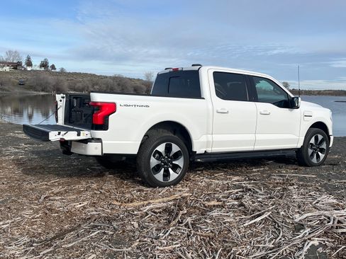 Used 2023 Ford F150 Lightning Platinum image 2