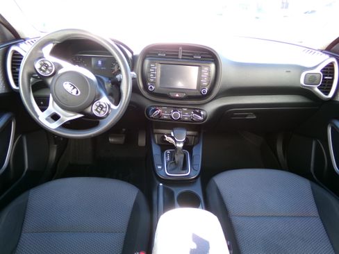 Used 2021 Kia Soul LX image 15