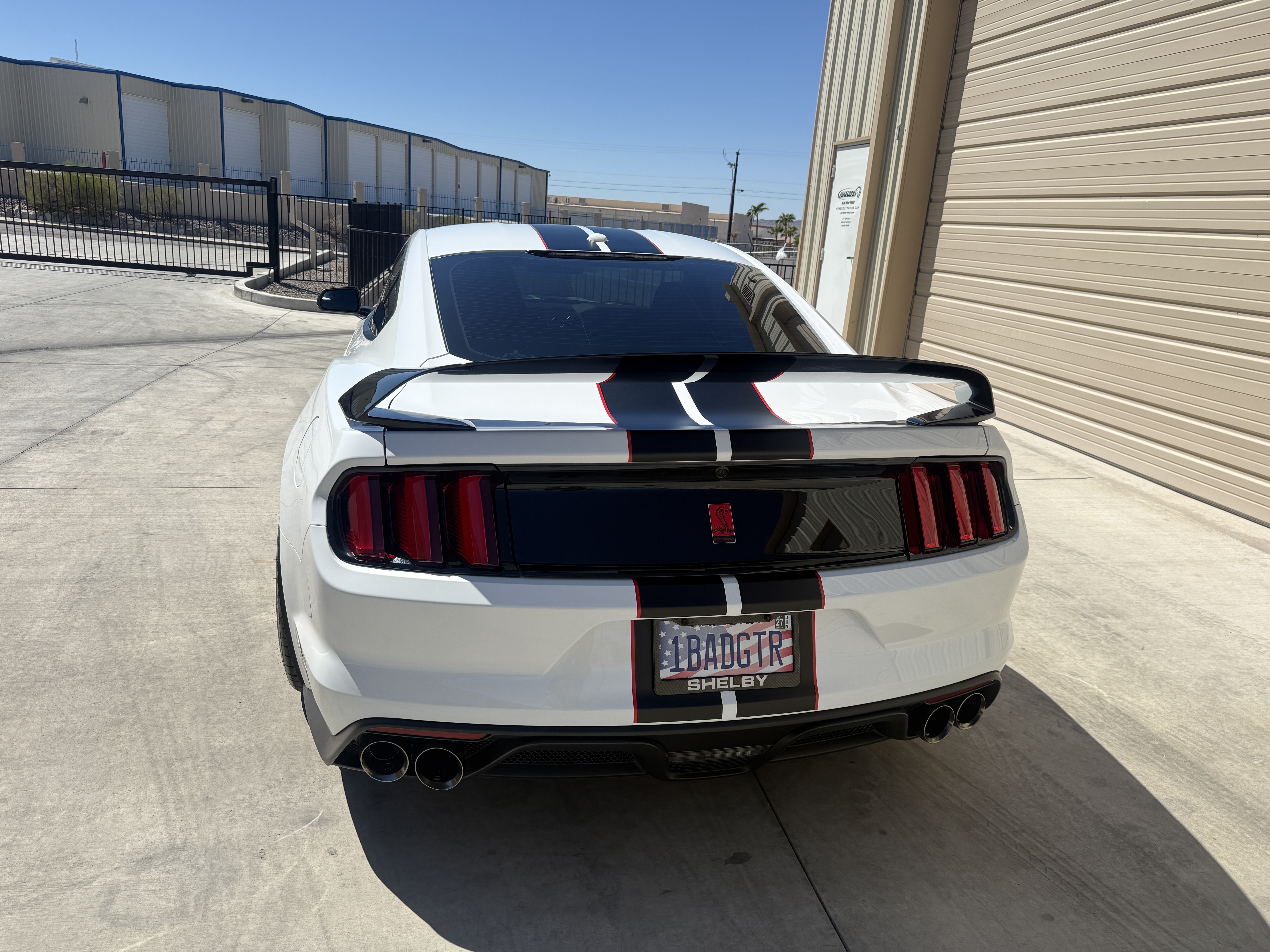 Used 2018 Ford Mustang Shelby GT350R w/ GT350R Equipment Group 920A RWD image 2