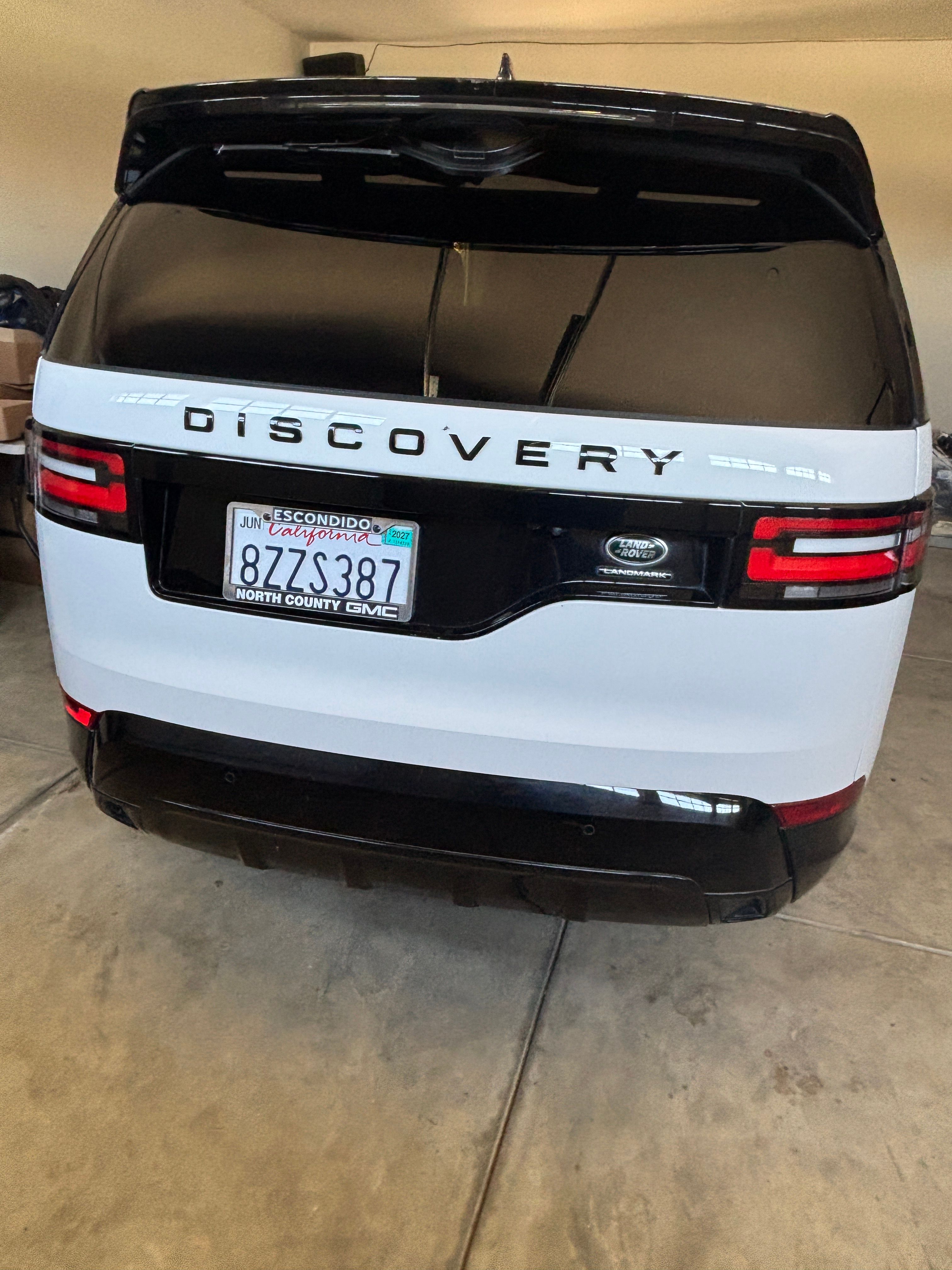 Used 2020 Land Rover Discovery Landmark AWD/4WD image 8