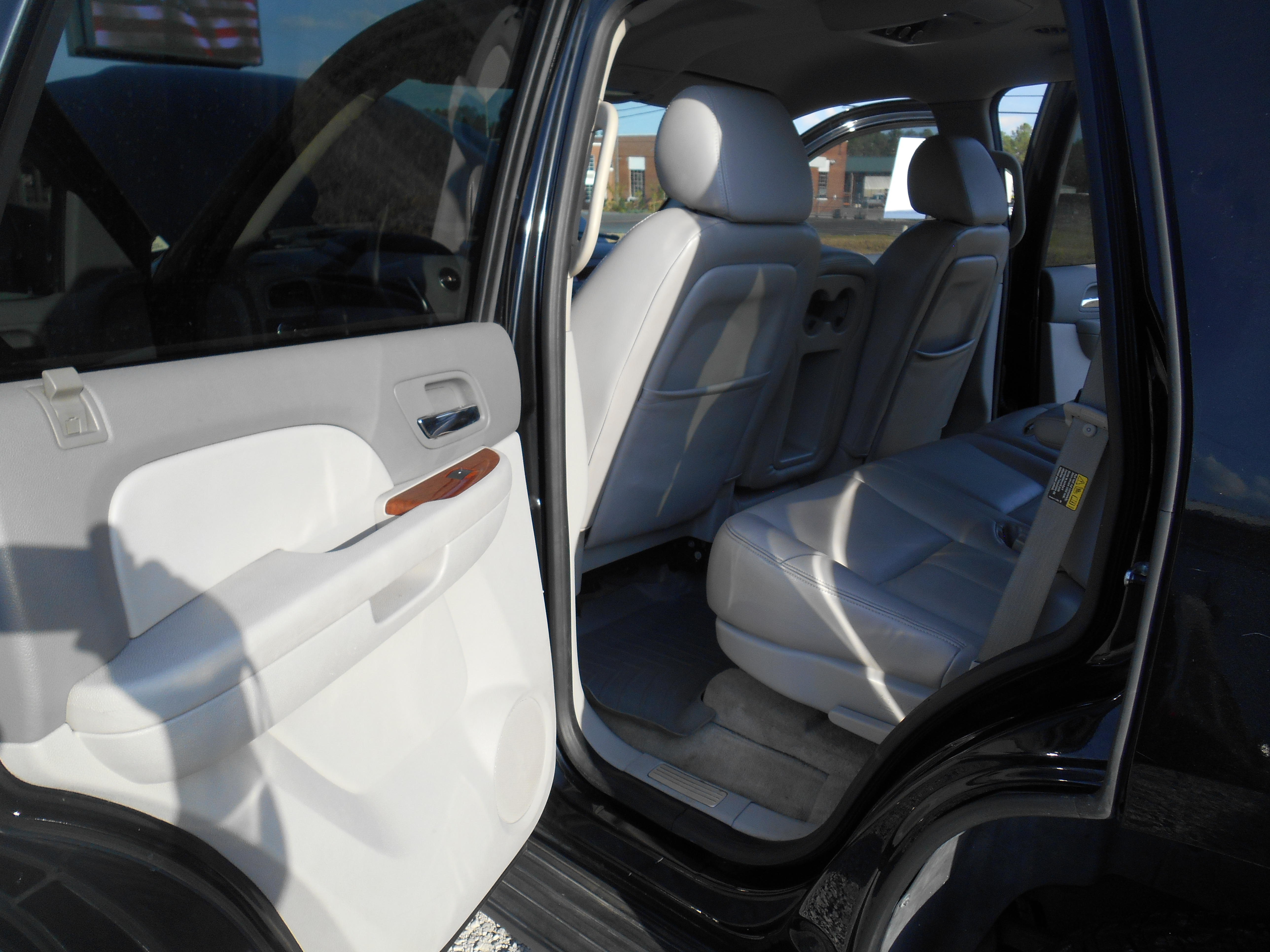 Used 2007 GMC Yukon SLE RWD image 12