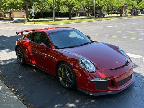 Used 2015 Porsche 911 GT3 RWD image 2