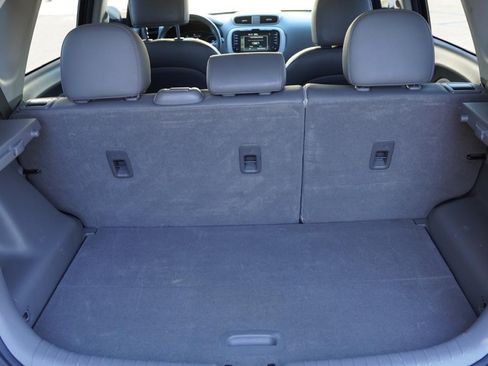 Used 2015 Kia Soul EV + image 8