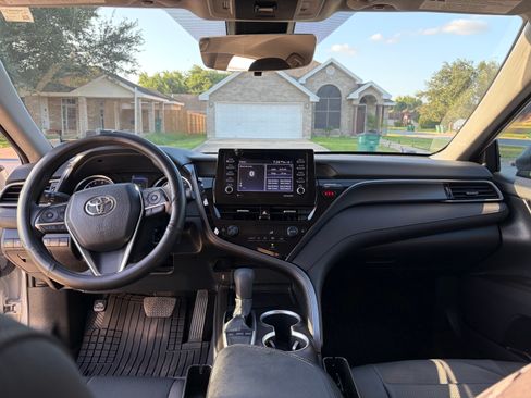 Used 2023 Toyota Camry LE FWD image 12