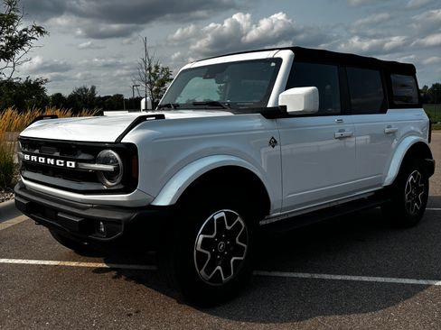 Used 2022 Ford Bronco Outer Banks AWD/4WD image 4