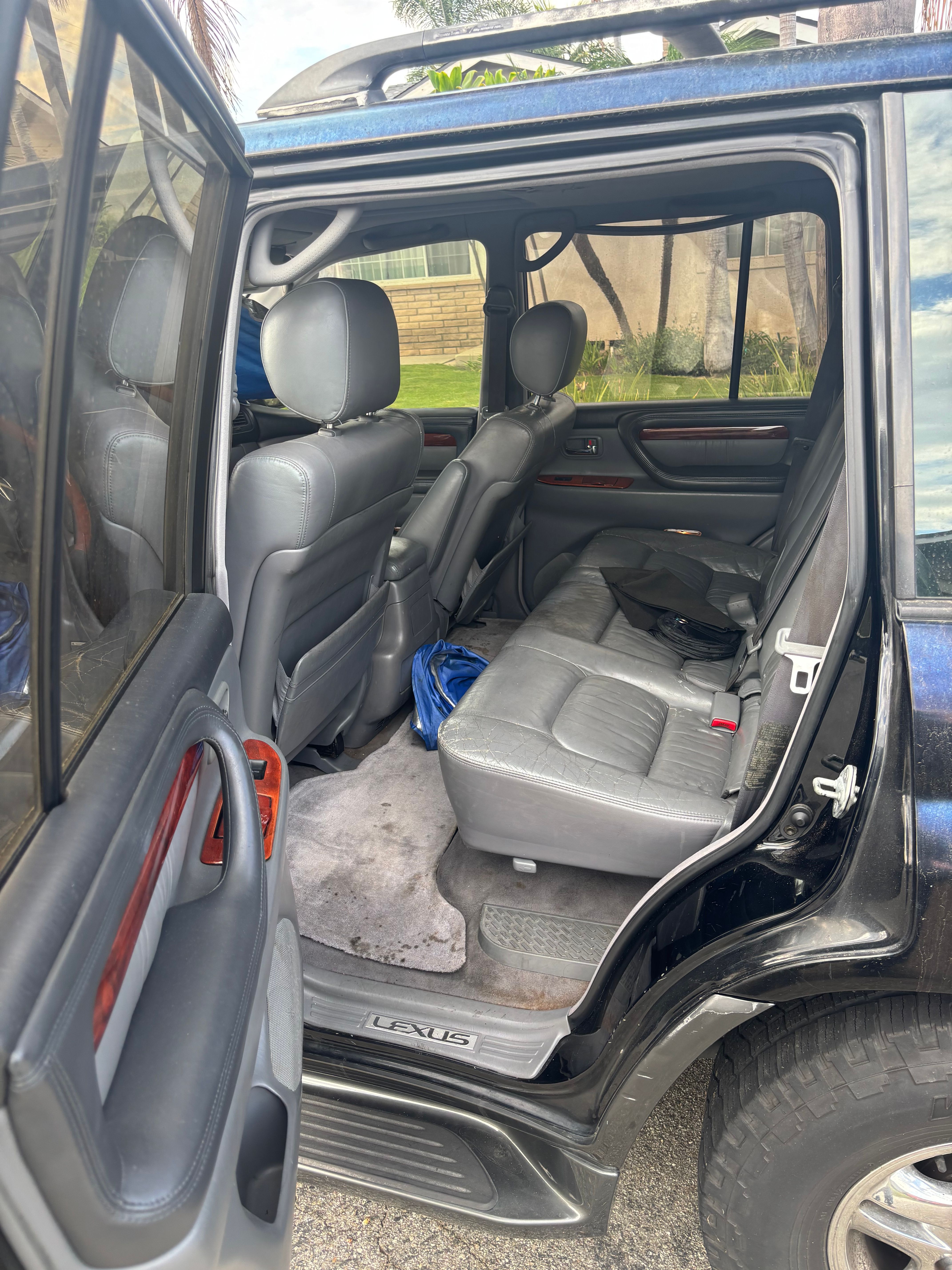 Used 2002 Lexus LX 470 4WD image 9