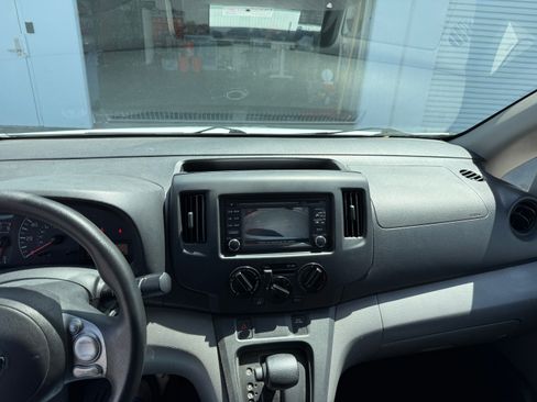 Used 2017 Nissan NV200 SV w/ Technology Package image 12