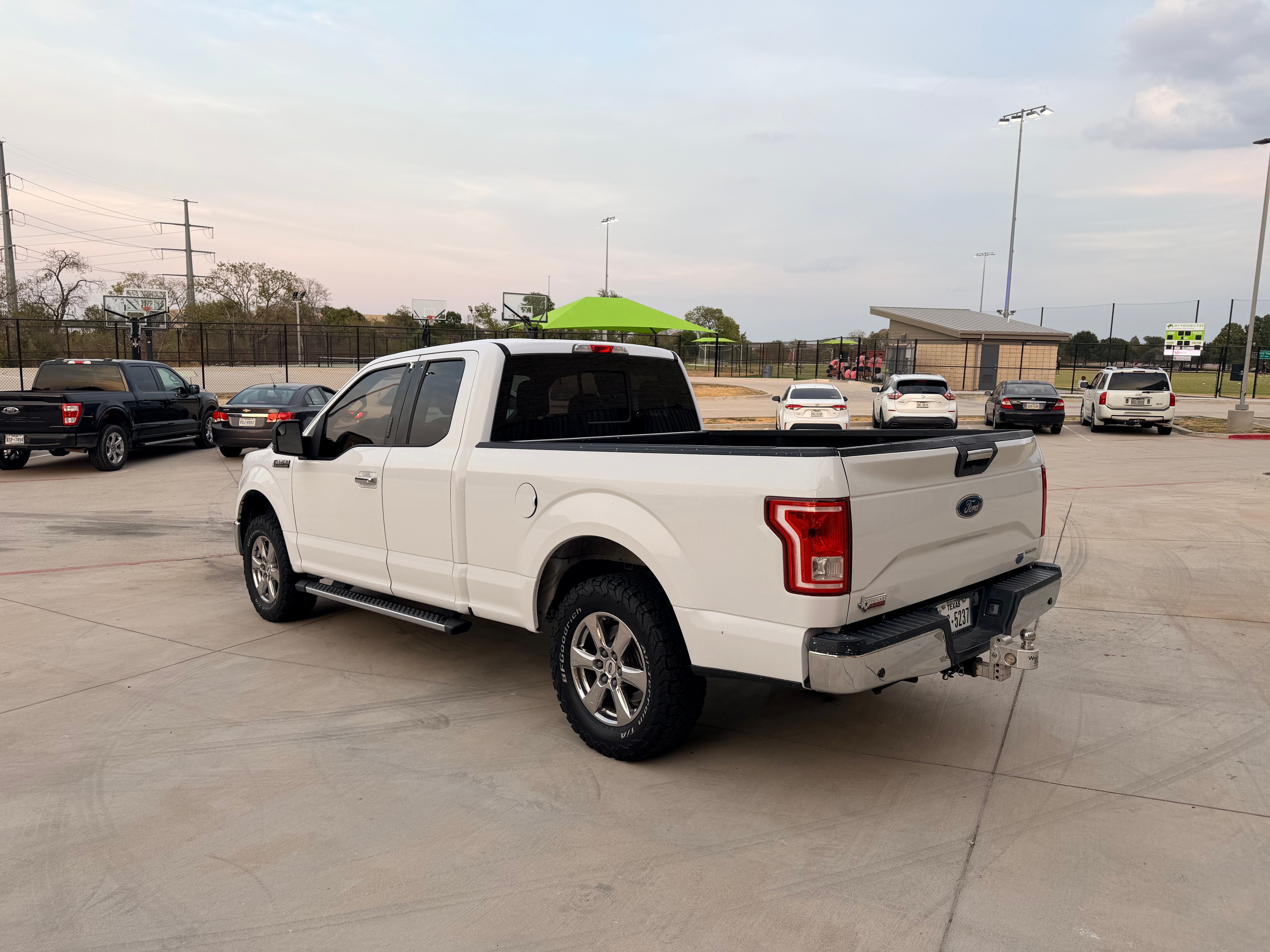 Used 2015 Ford F150 XLT w/ Equipment Group 302A Luxury RWD image 9